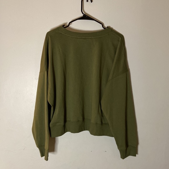 DKNY - Women’s - Crop Sweater - Crew Neck - Olive Green - XL - Picture 3 of 4